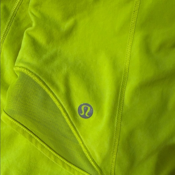 lululemon Neon Yellow Hotty hot 4inch low rises - Picture 2 of 3